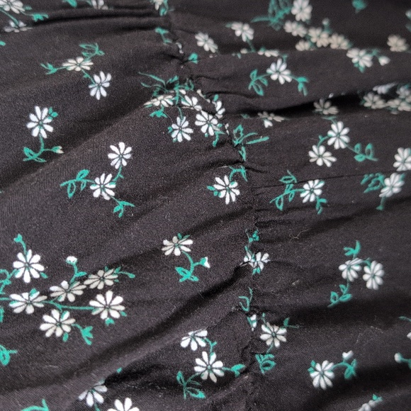 Floral Wide Leg Cropped Jumpsuit Medium Black Faux Wrap Culotte Rayon - Picture 7 of 17